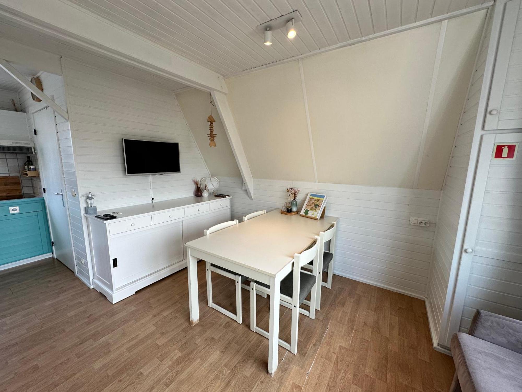 Gezellige Chalet In Nieuwpoort - Opkuis Inbegrepen In De Prijs 오스트두인케르케 외부 사진