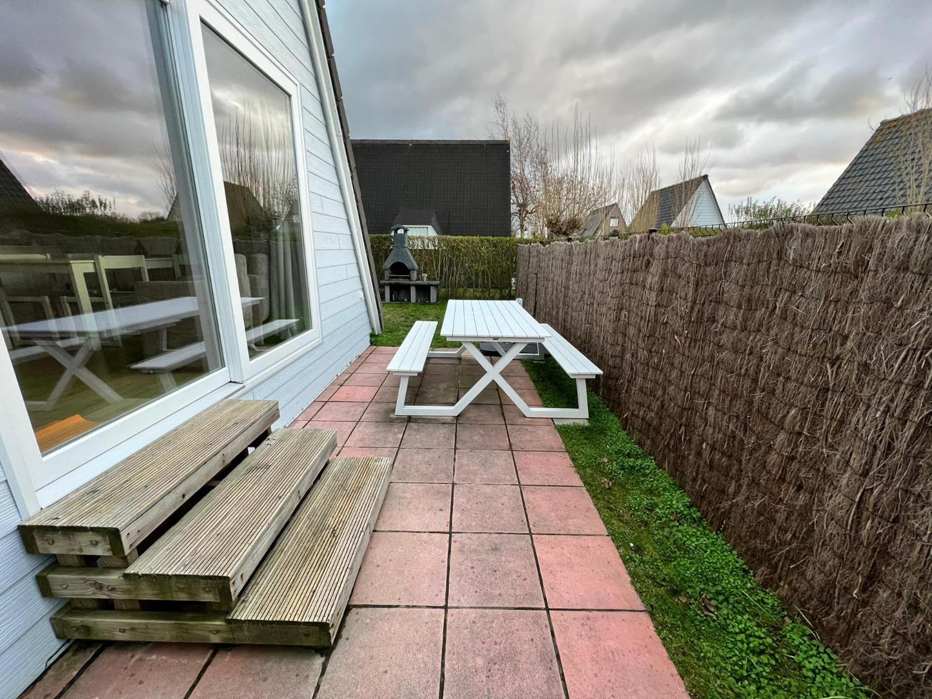 Gezellige Chalet In Nieuwpoort - Opkuis Inbegrepen In De Prijs 오스트두인케르케 외부 사진